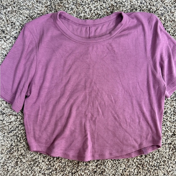 Lululemon Hold Tight Cropped T-Shirt
Velvet Dust - Picture 7 of 10